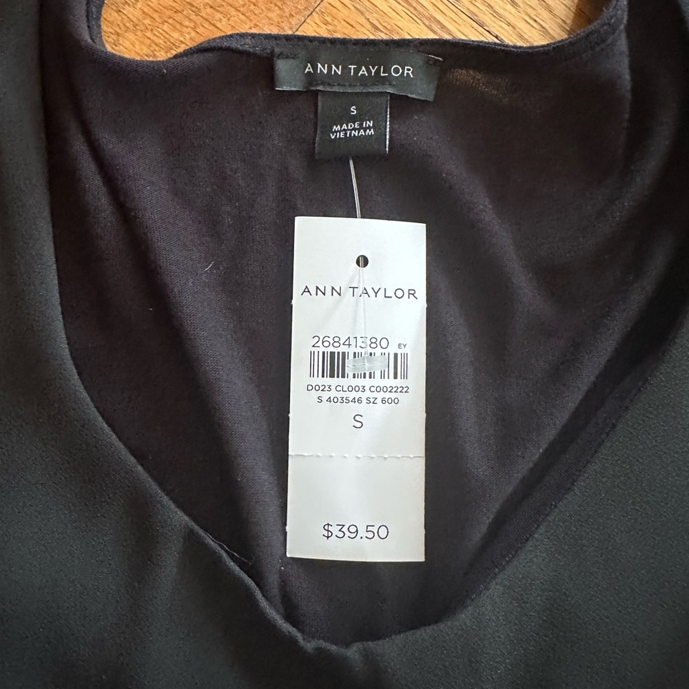 Set of Ann Taylor Mixed Media Tank Tops - Picture 6 of 6